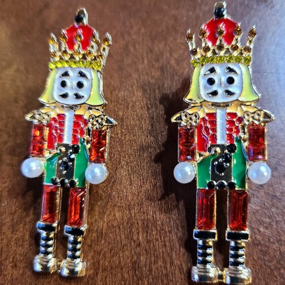Nutcracker Earrings Womens Ladies Red Fashion Xmas Holiday Christmas Jewelry - Picture 2 of 8